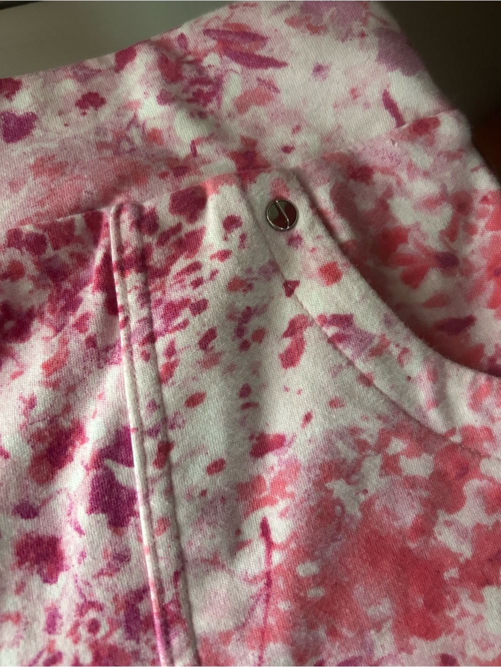 Jones New York Signature Coral Pink Tie-Dye Skort with pockets, very soft.